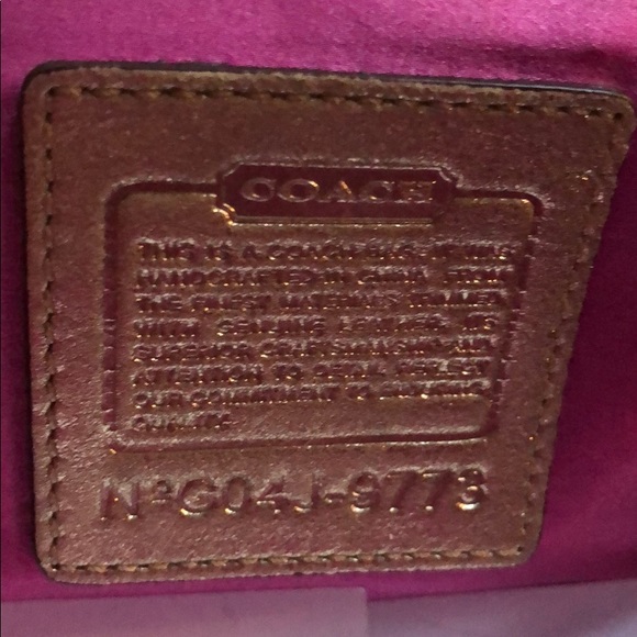 COACH Gold leather clutch - Picture 6 of 6